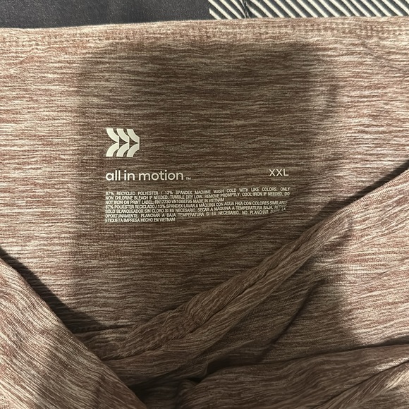 All In Motion Sport Bra & Leggings Set - Picture 10 of 12